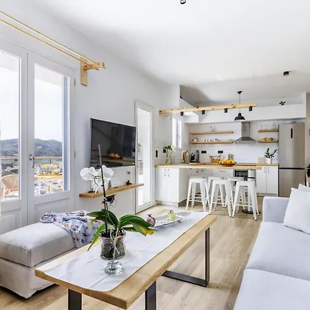 Вилла Koukou House