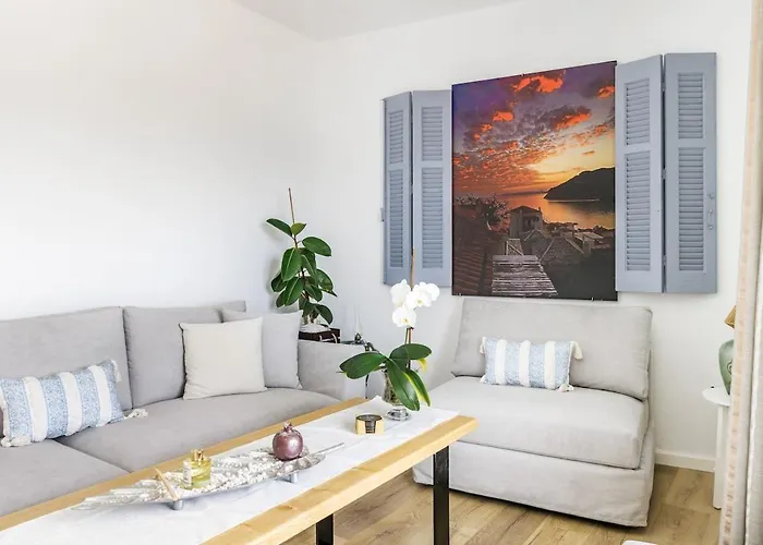 Villa Koukou House *